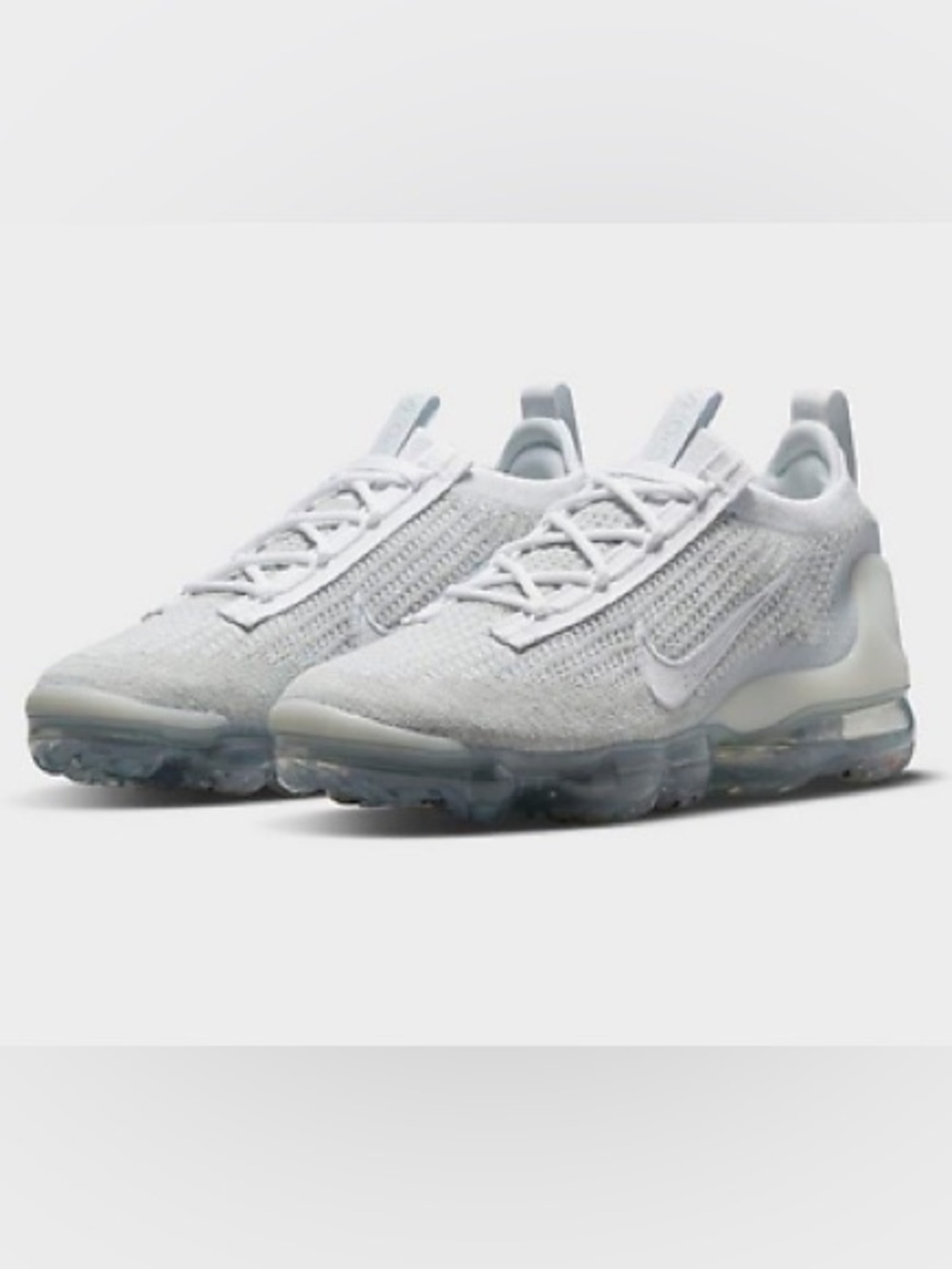 NIKE Air Vapormax FlyKnit Women’s size 6